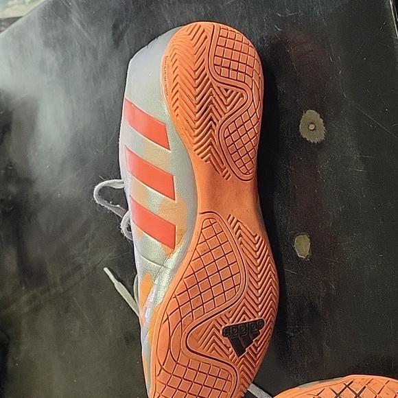 Adidas predito soccer shoe - Picture 9 of 11